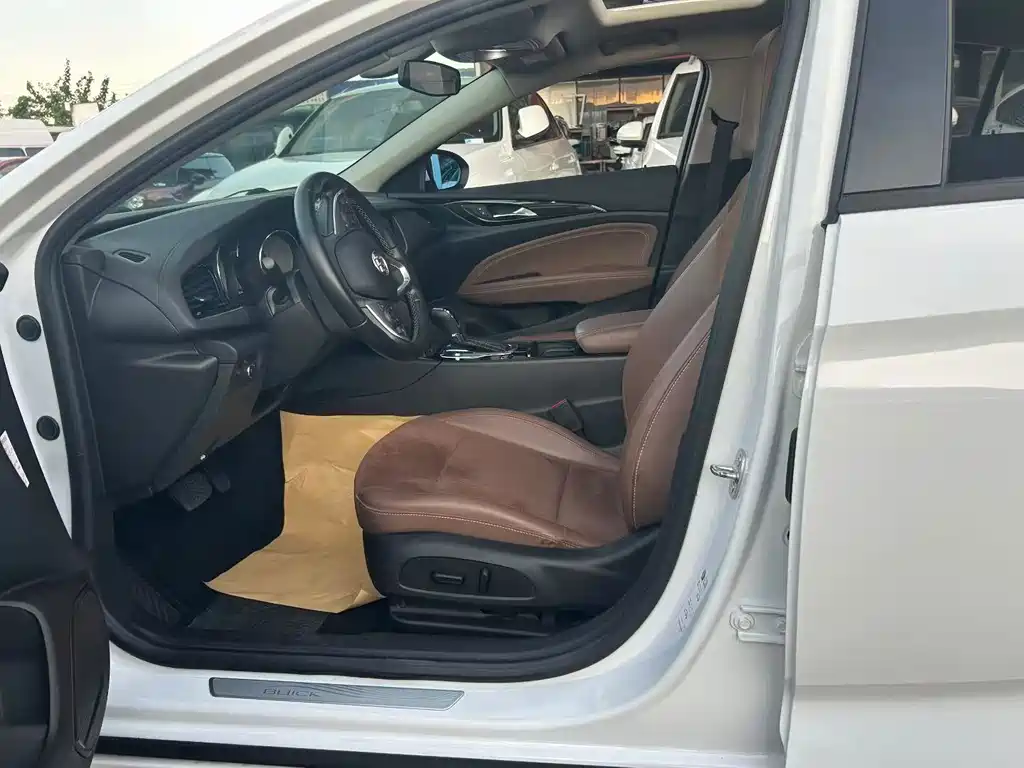 Buick Regal — миниатюра 6