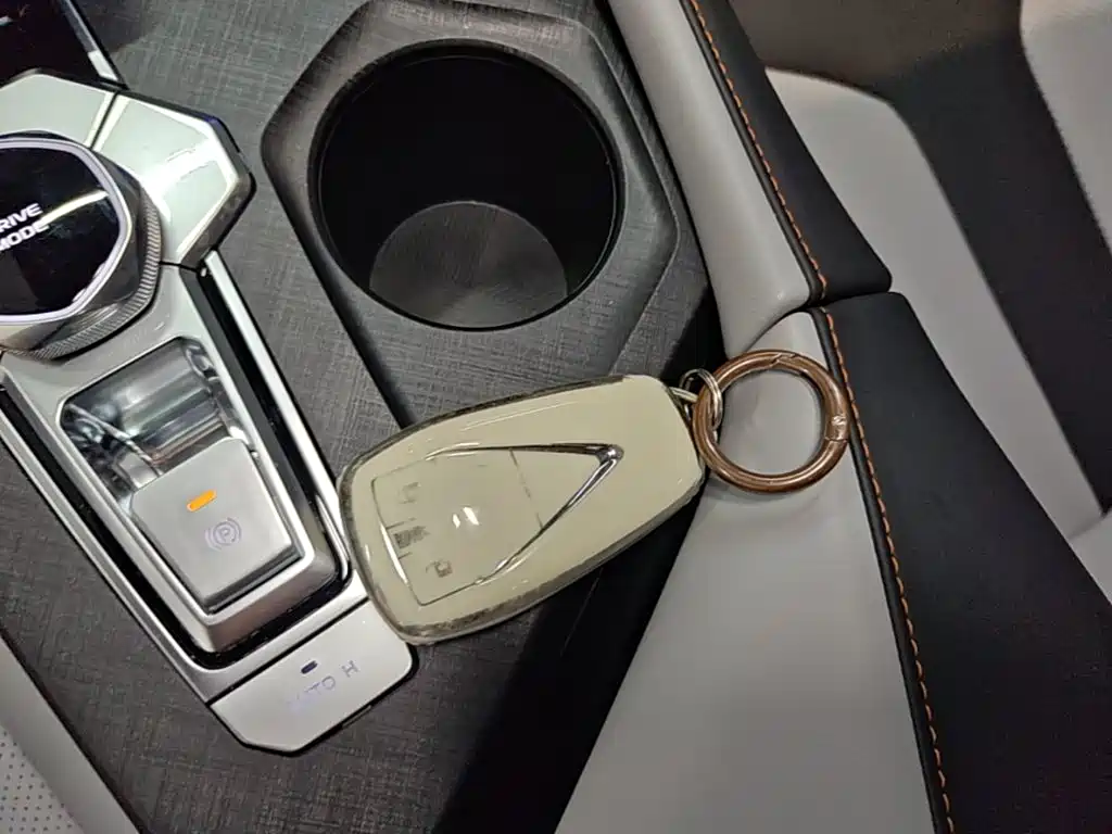 Changan UNI-V iDD — миниатюра 9