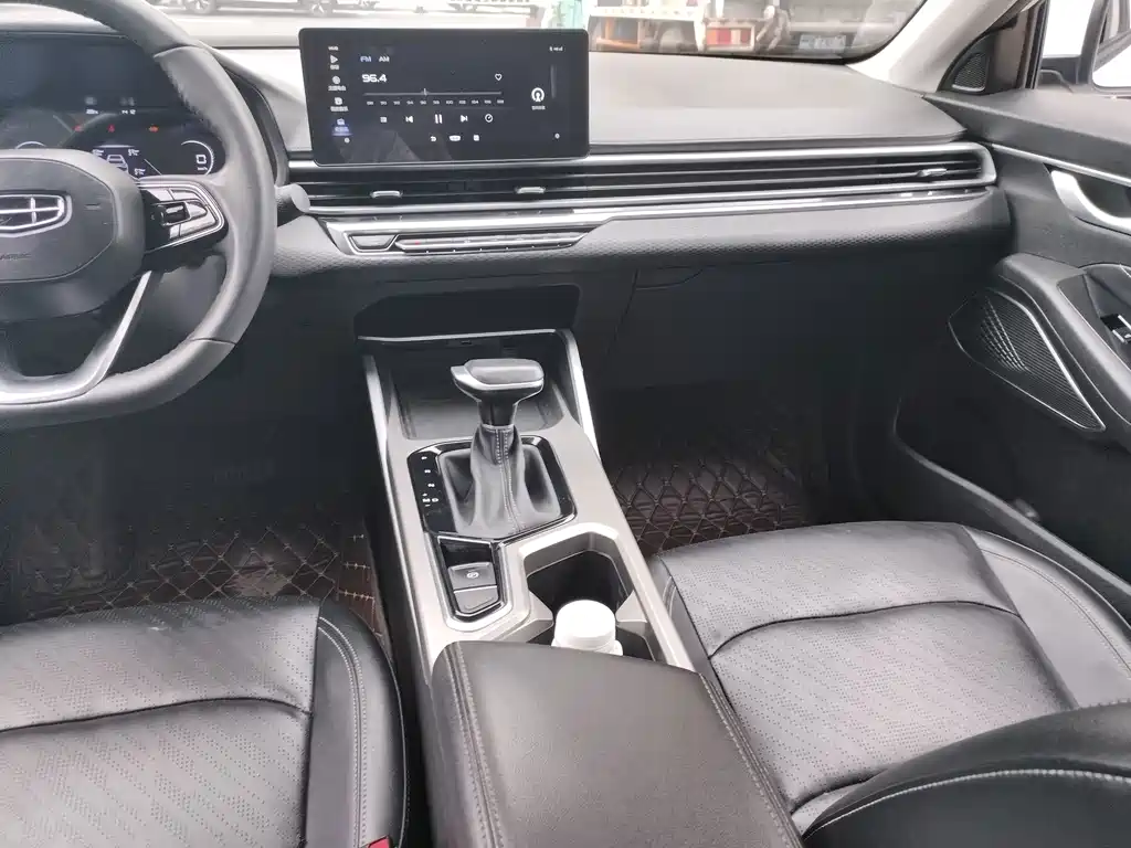 Geely Emgrand — миниатюра 5