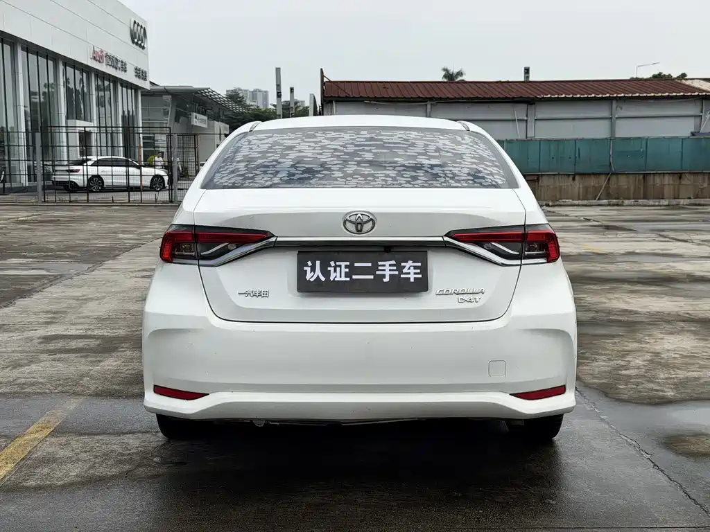 Toyota Corolla — миниатюра 12
