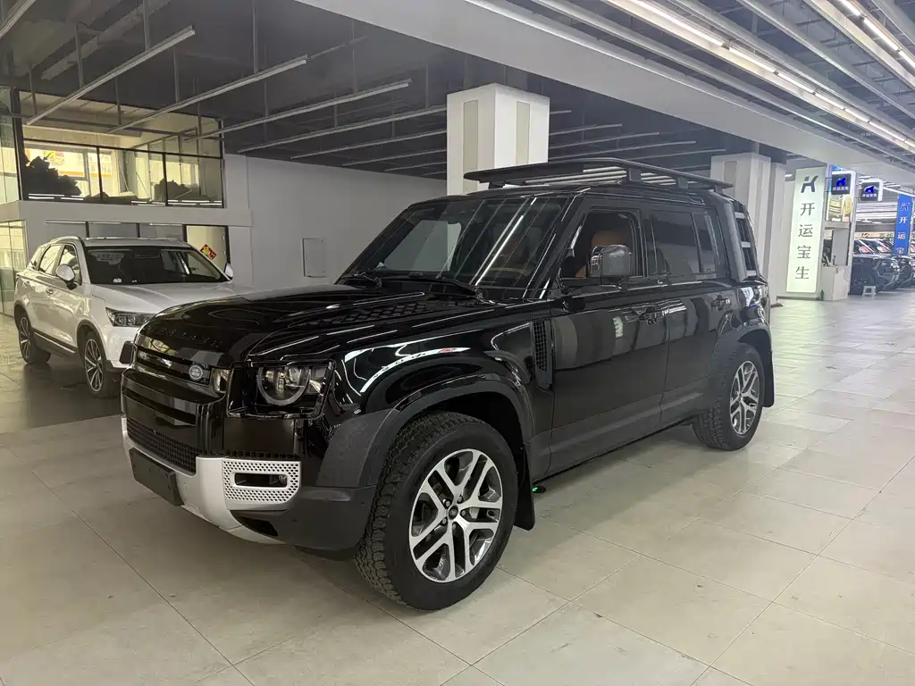 LAND ROVER DEFENDER
