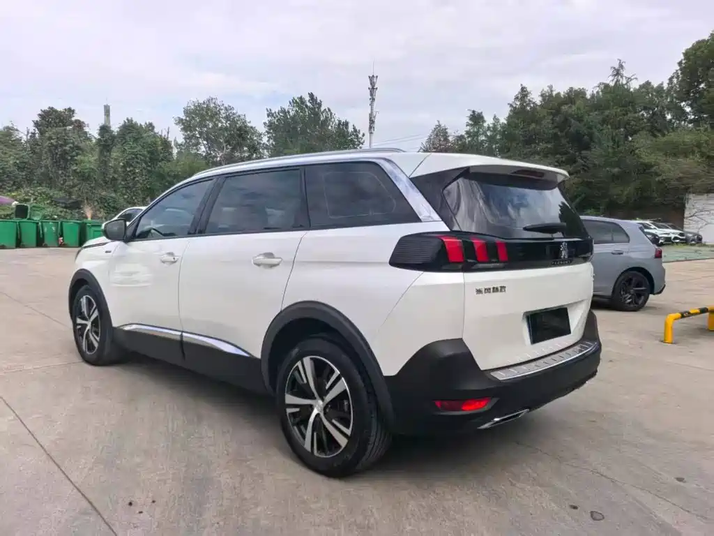 Peugeot 5008 — миниатюра 7