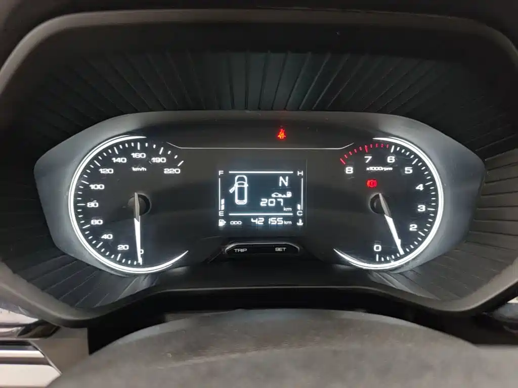 Wuling Jiachen — миниатюра 12