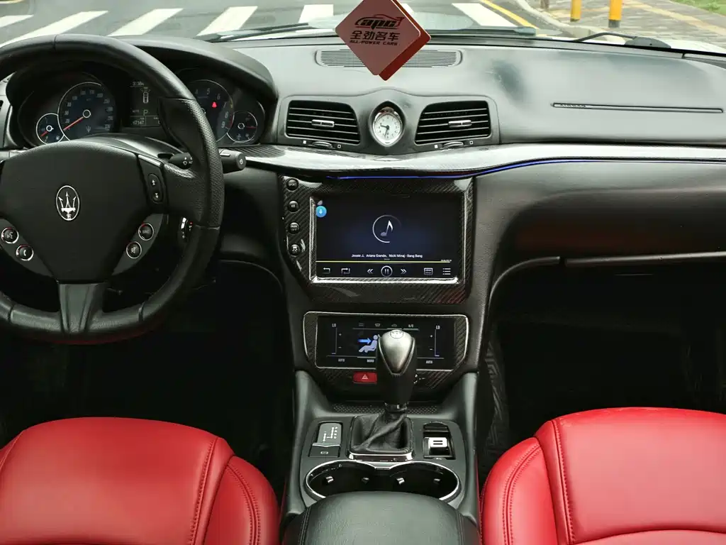 Maserati GranTurismo — миниатюра 4