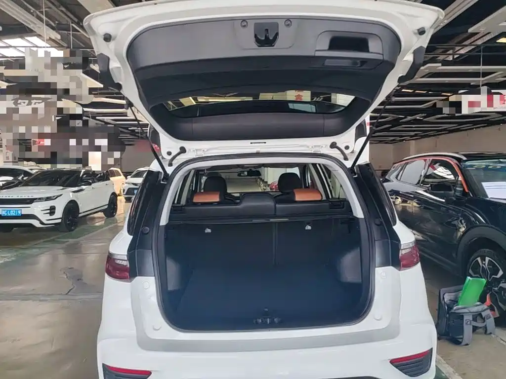 Geely Vision X6 — миниатюра 19