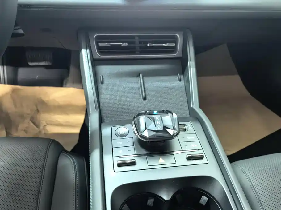 BYD Qin L — миниатюра 16