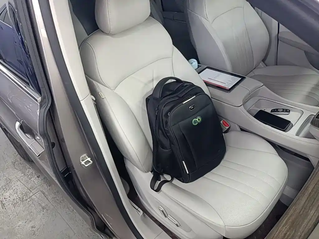 Roewe iMAX8 New Energy — миниатюра 25