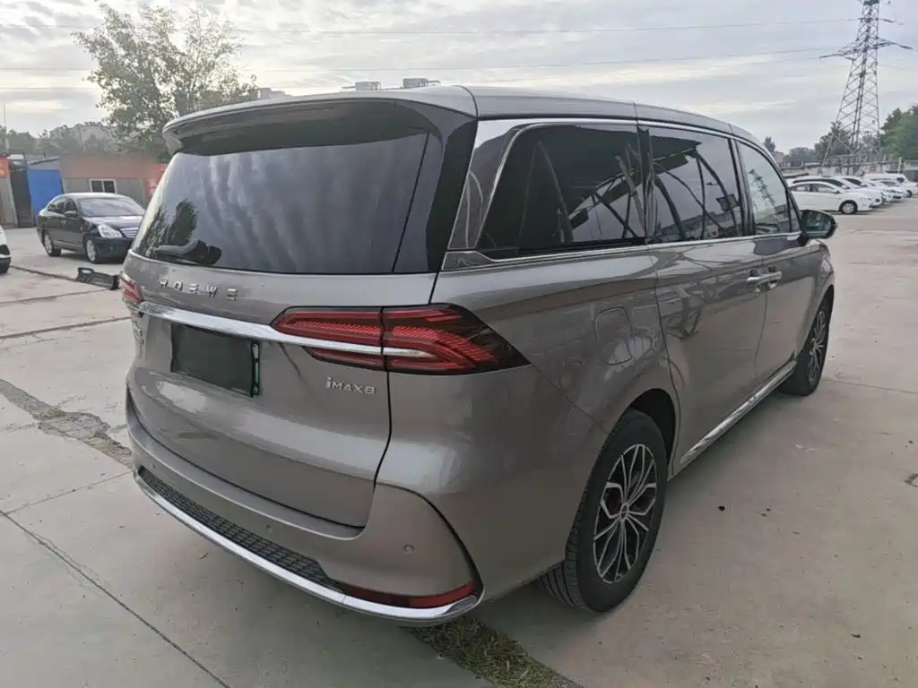 Roewe iMAX8 New Energy — миниатюра 7