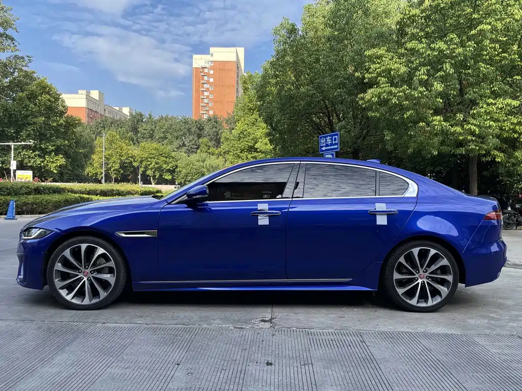 Jaguar XEL — миниатюра 3