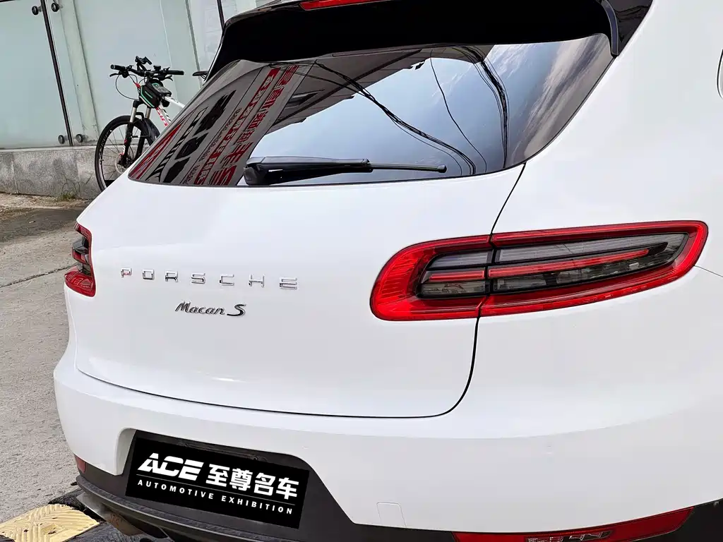 Porsche Macan — миниатюра 9