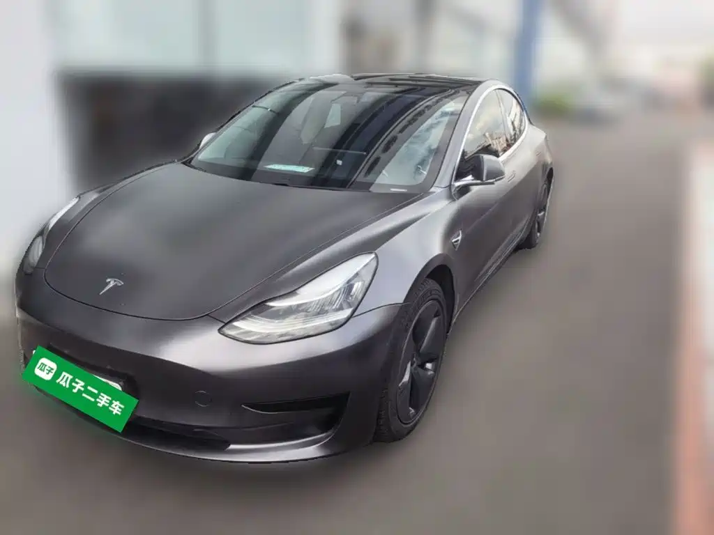 Tesla Model 3 — миниатюра 3