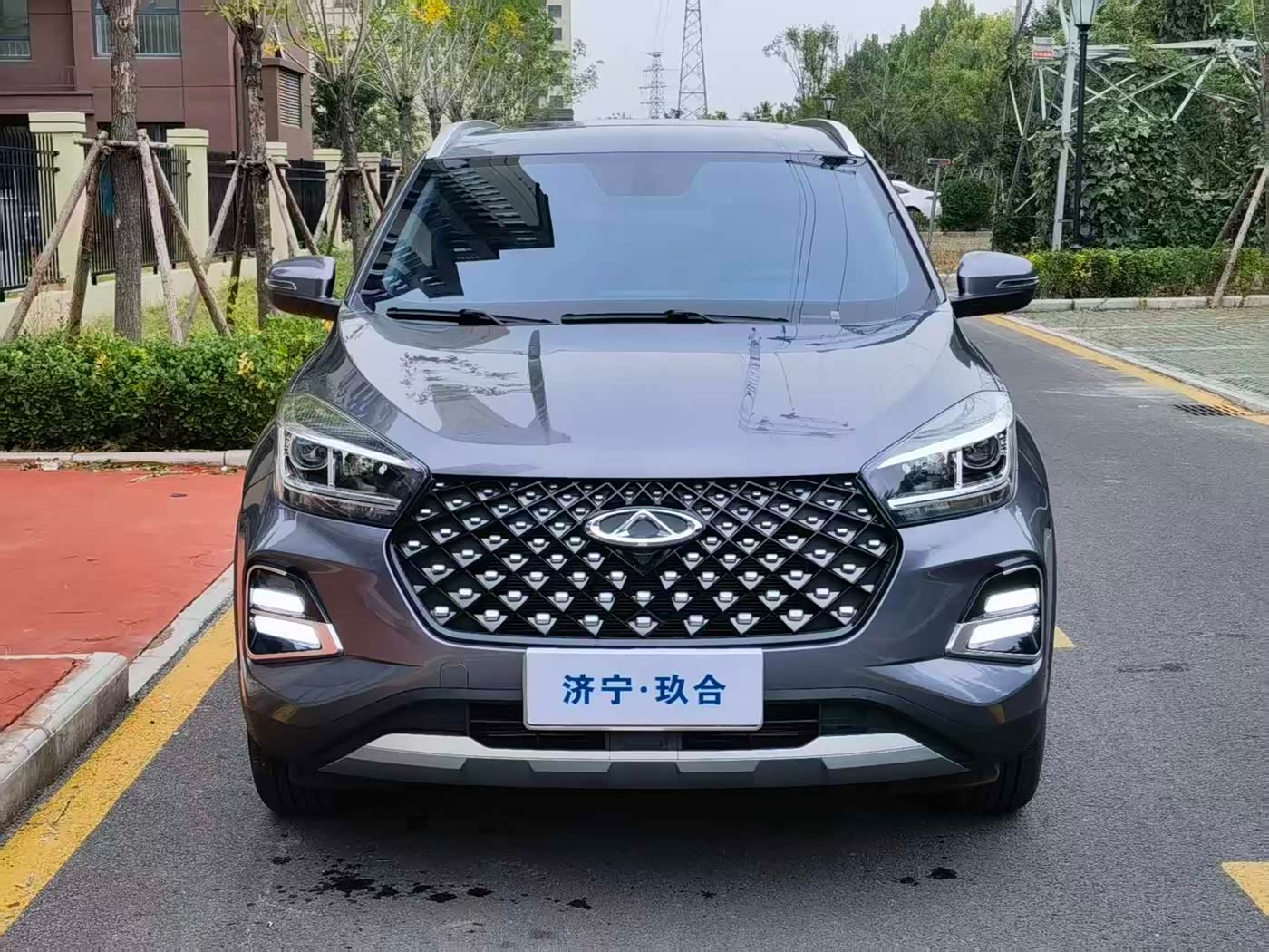 CHERY Tiggo 5x 1.5 л 2024 г. Серебристо-серый, пробег 12000 км