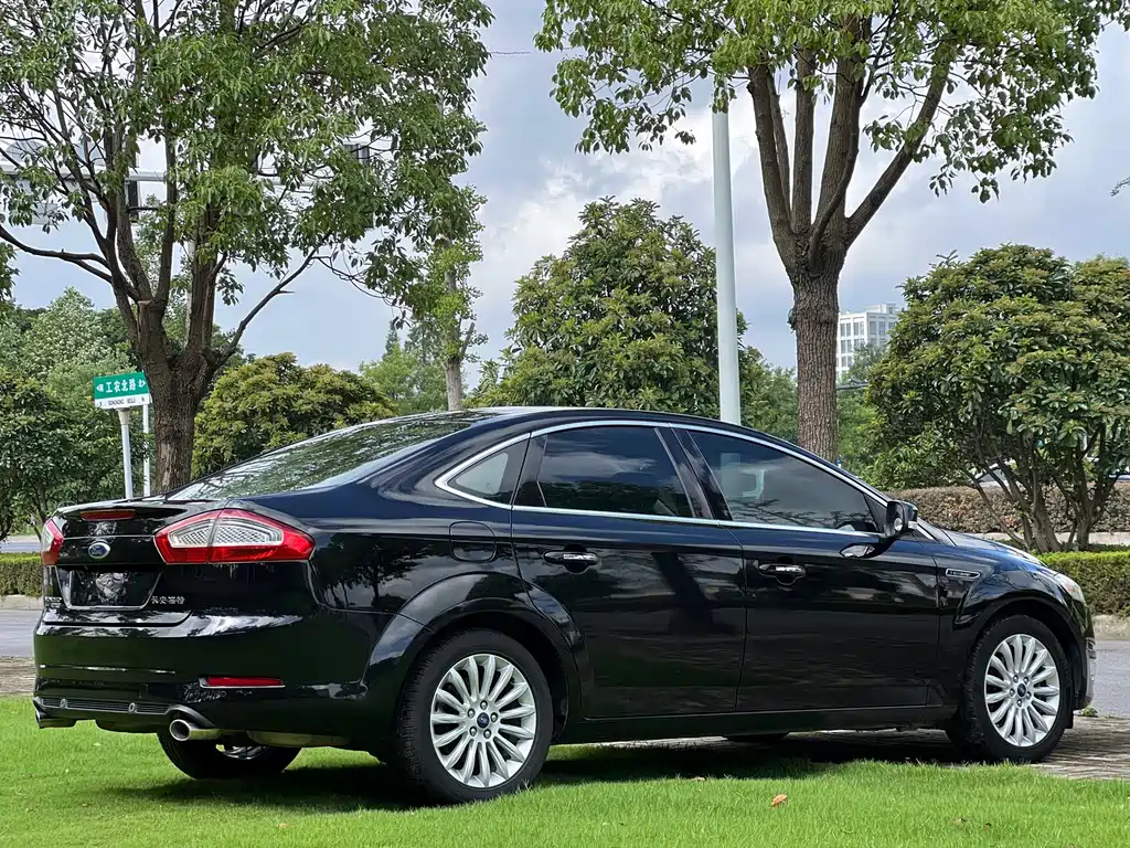 Ford Mondeo Zhisheng — миниатюра 7