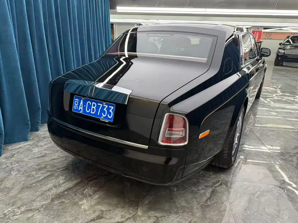 Rolls-Royce Phantom — миниатюра 4