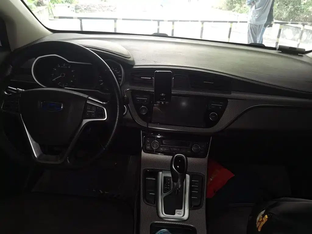 Geely Emgrand GS — миниатюра 10