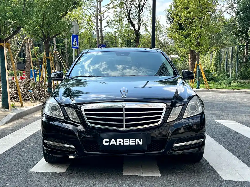 Mercedes-Benz E-Class — миниатюра 2