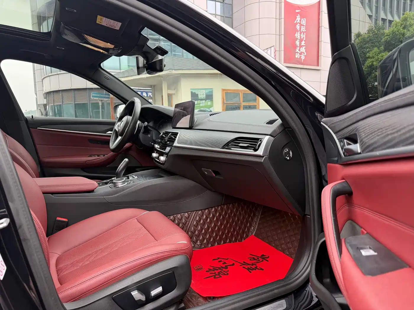 BMW 5 series 2021 Черный из Китая, фото 4