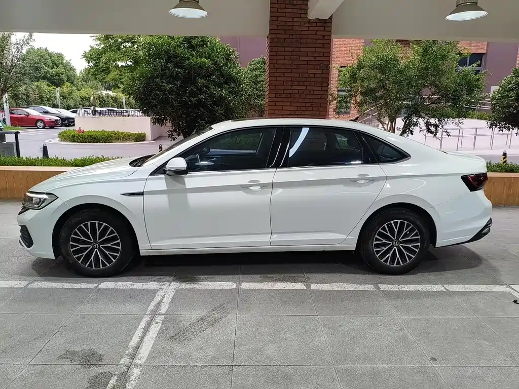 Volkswagen Sagitar — миниатюра 2