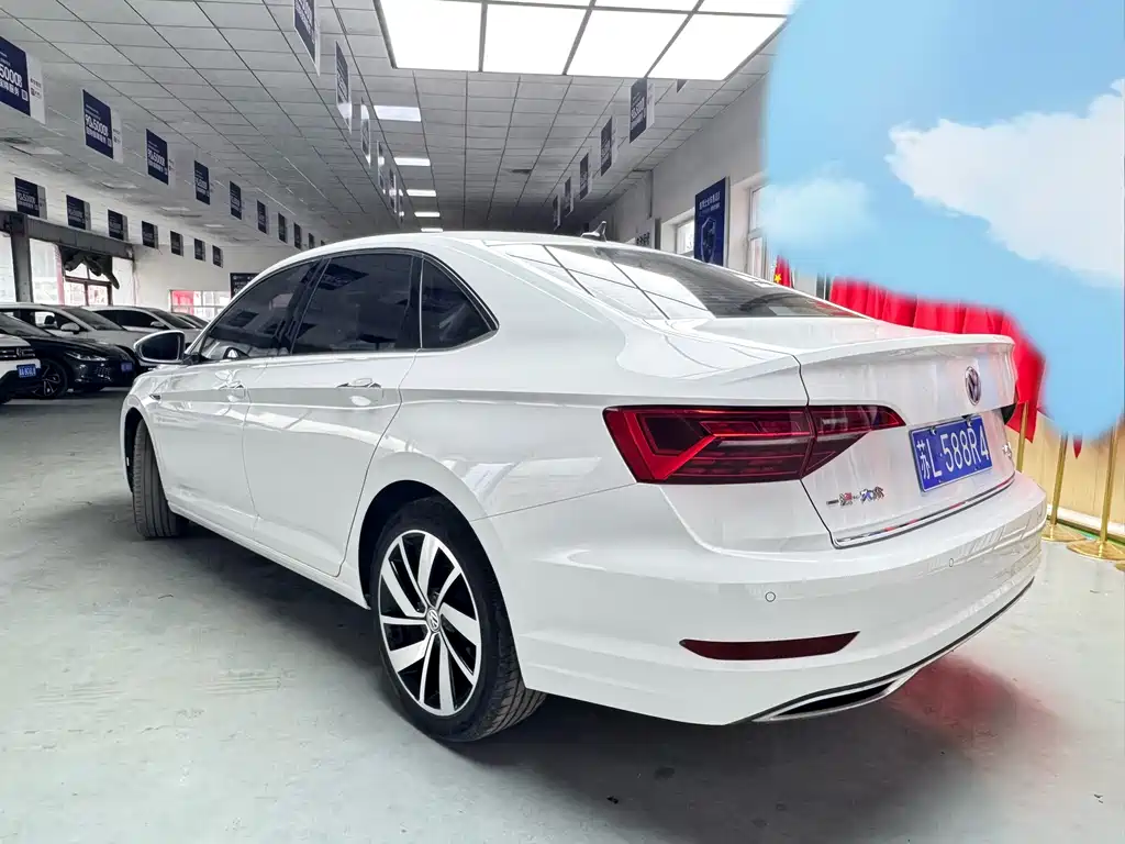 Volkswagen Sagitar — миниатюра 8