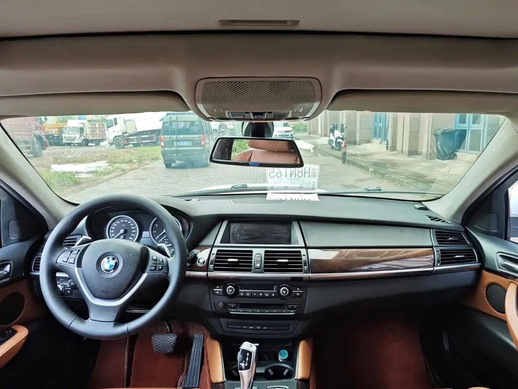 BMW X6 — миниатюра 7