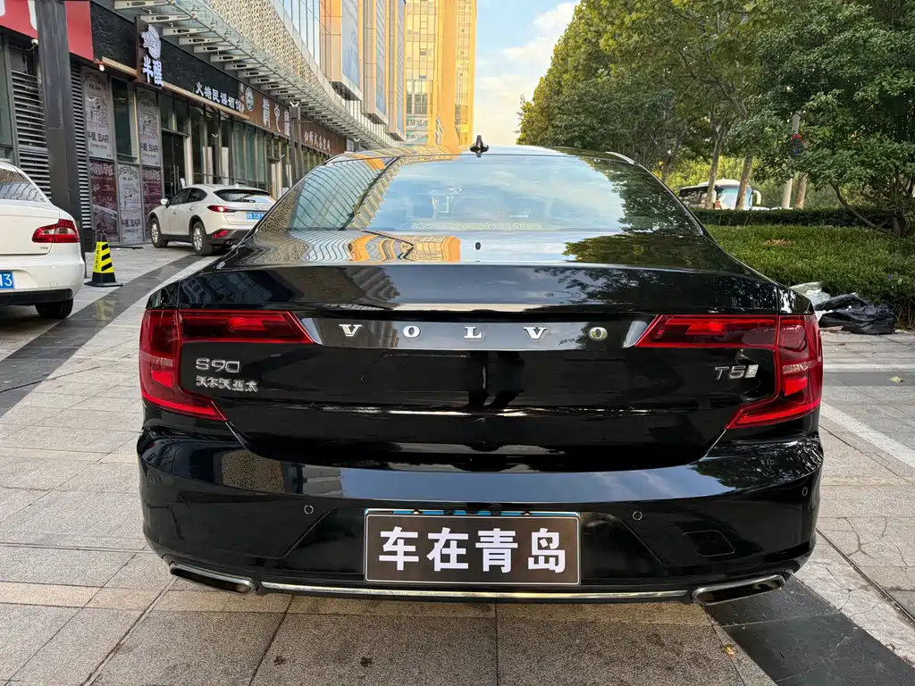 Volvo S90 — миниатюра 14