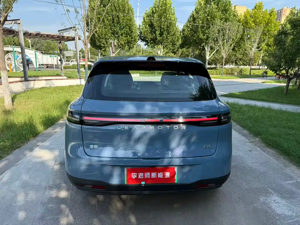 Leapmotor Leapmotor B10 — миниатюра 7