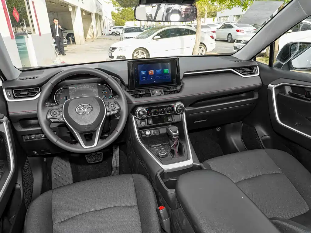 Toyota RAV4 Prime - фото 14