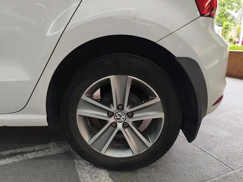 Volkswagen Polo — миниатюра 16