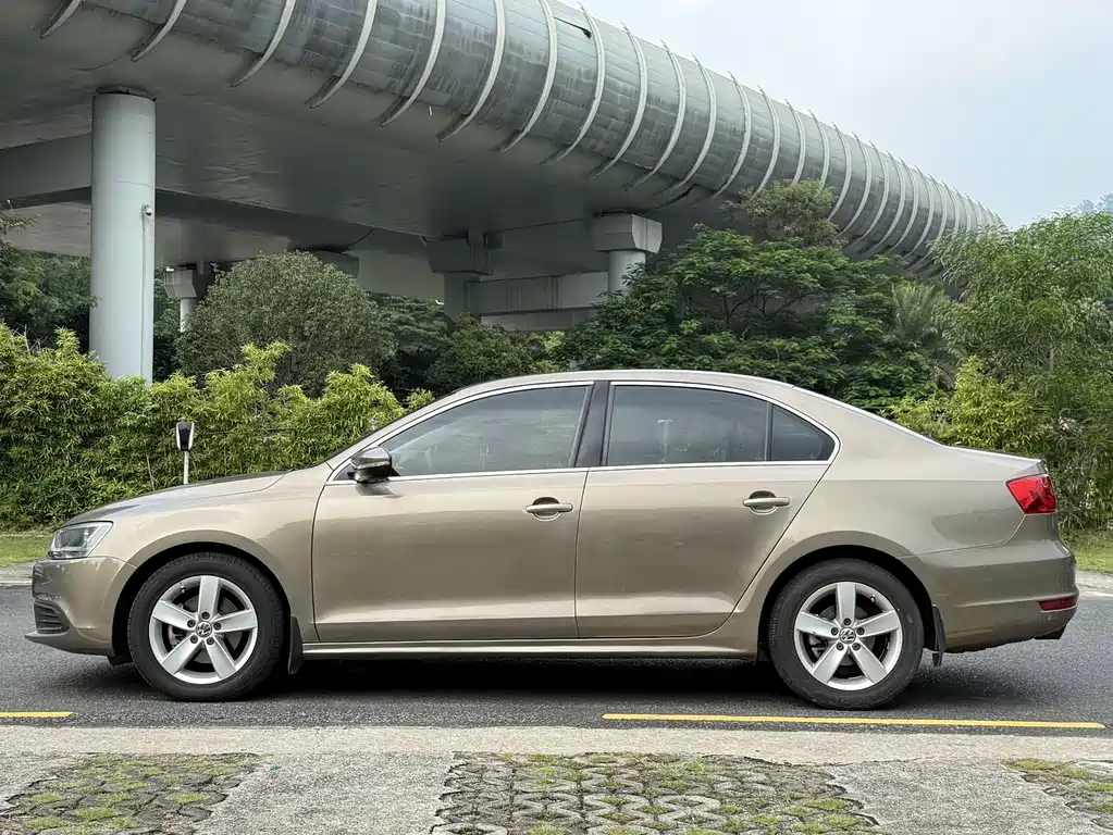 Volkswagen Sagitar — миниатюра 9