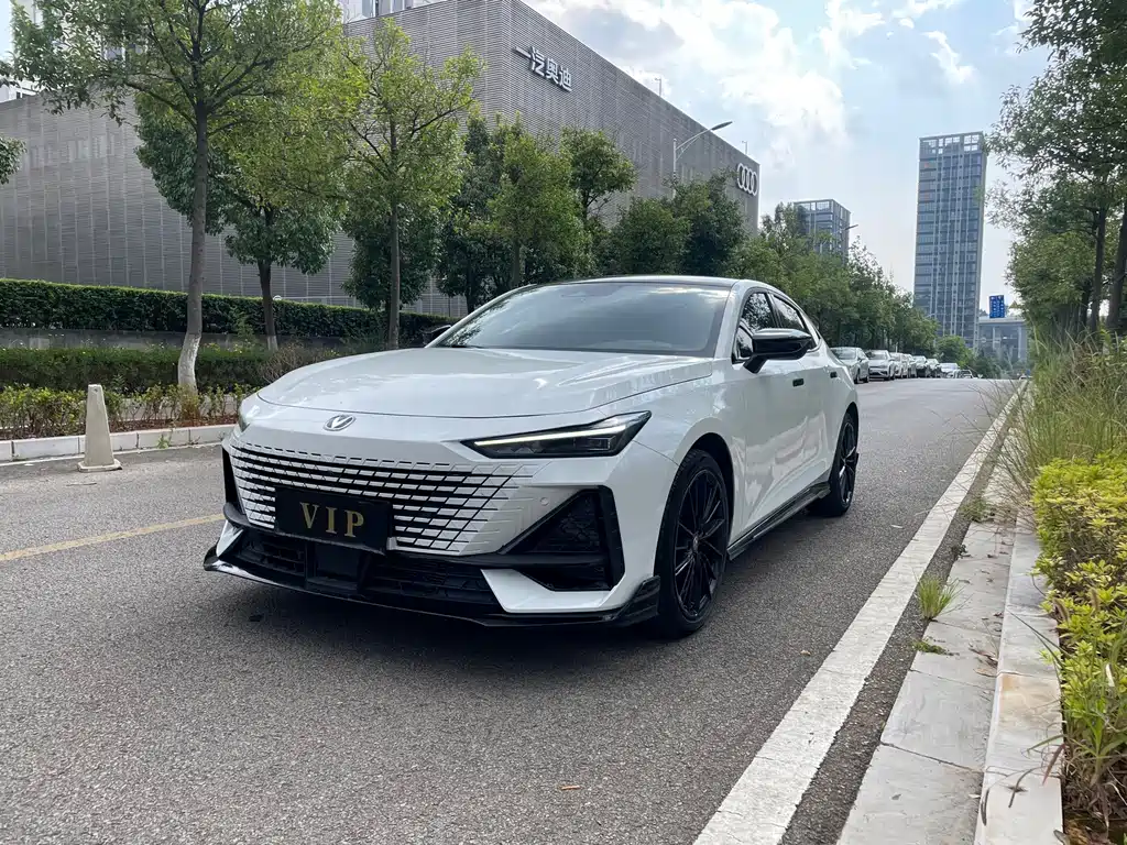 Changan UNI-V