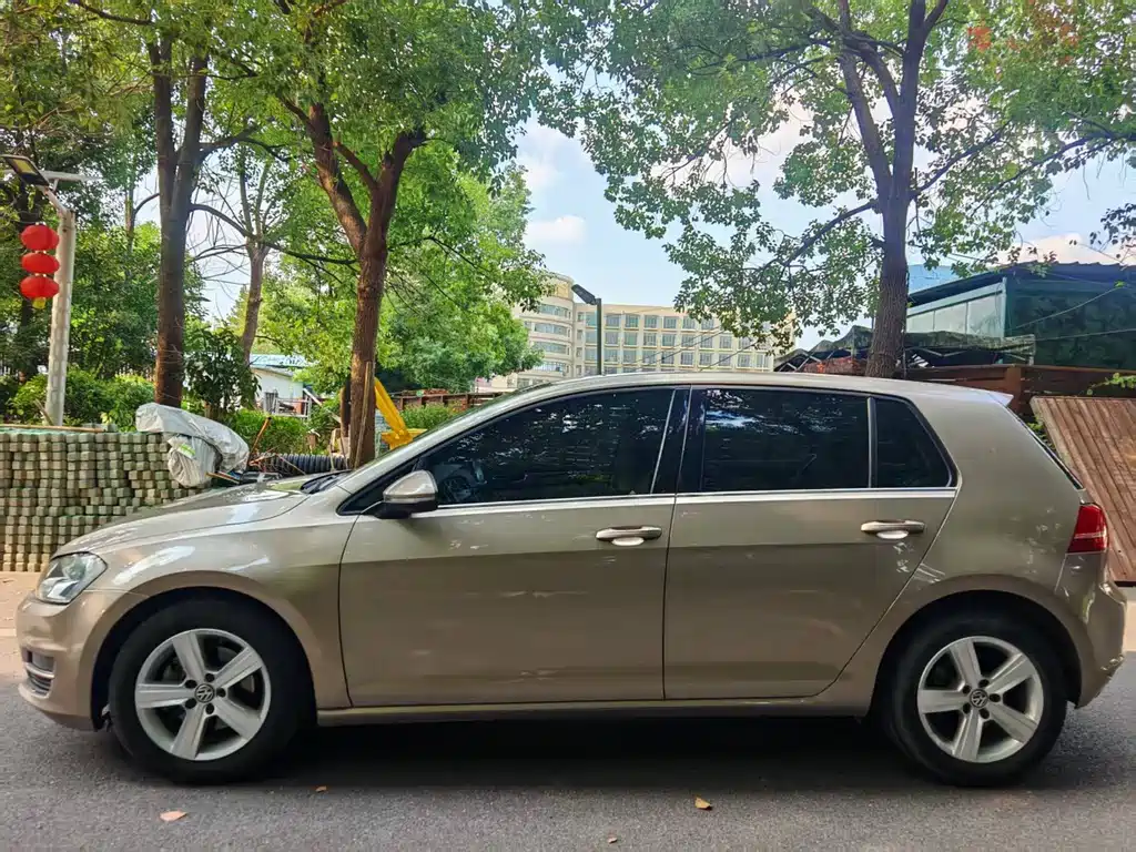 Volkswagen Golf — миниатюра 12