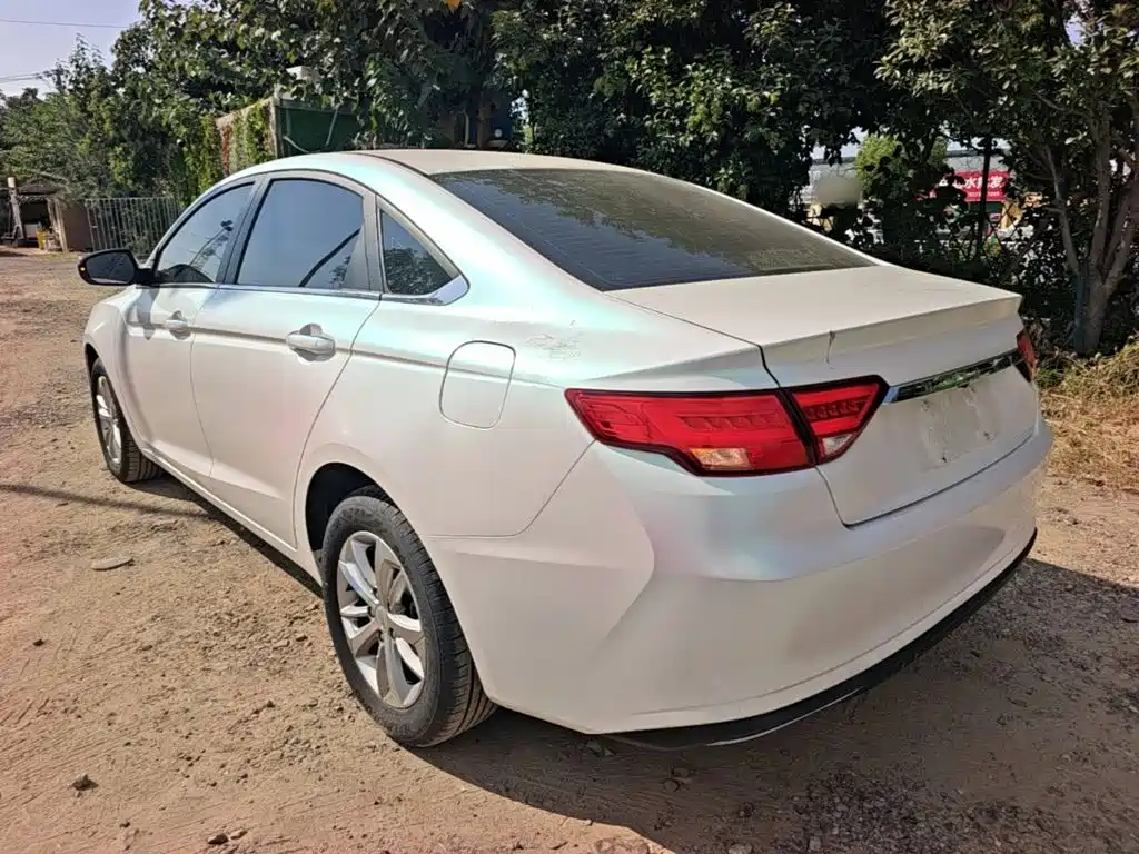 Geely Emgrand GL — миниатюра 5