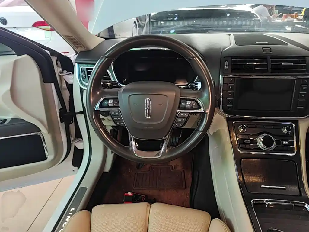 Lincoln Continental — миниатюра 11