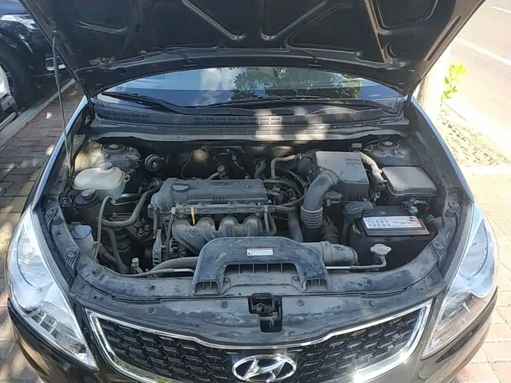 Hyundai Elantra — миниатюра 20