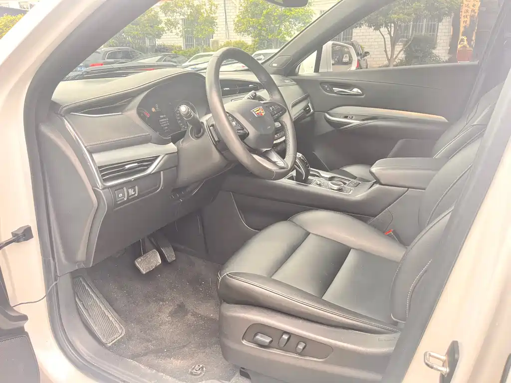 Cadillac XT4 2018 28T Lead
