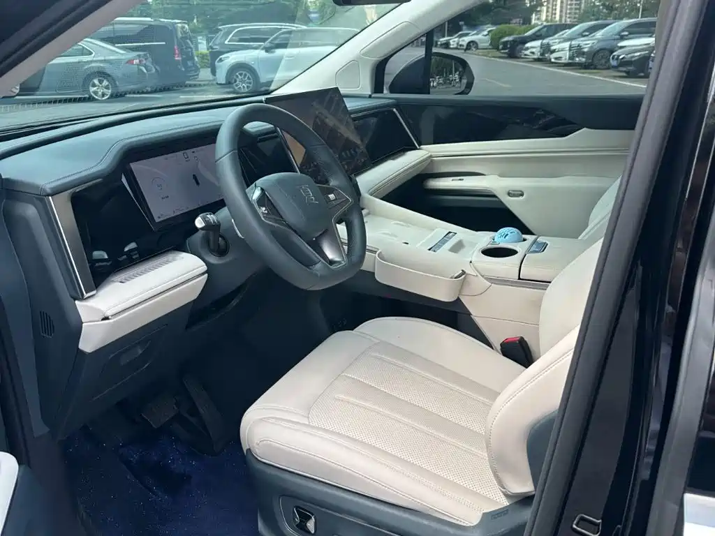 BYD Xia — миниатюра 9