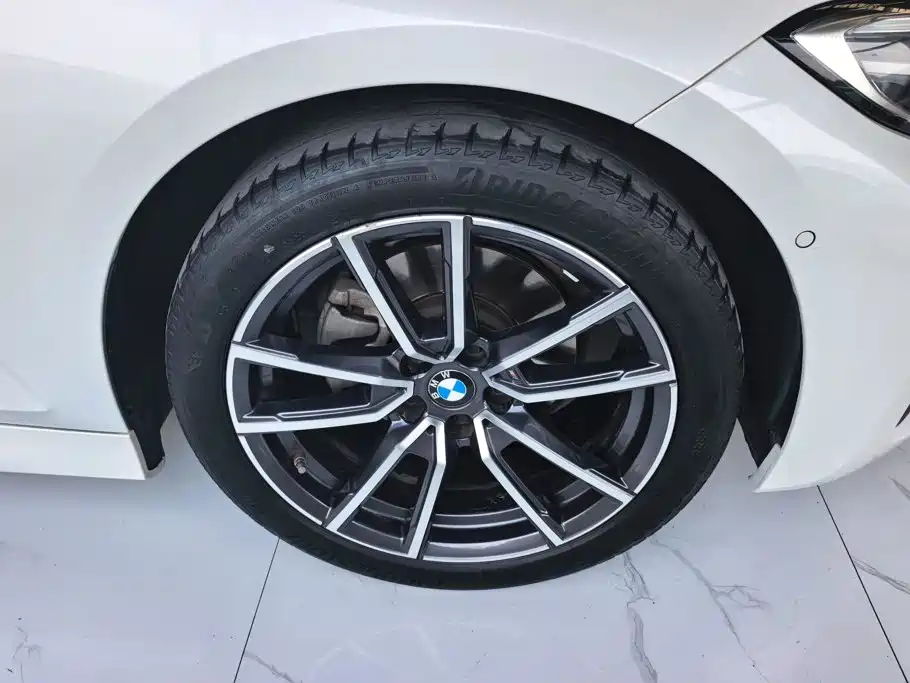 BMW 3 Series — миниатюра 6