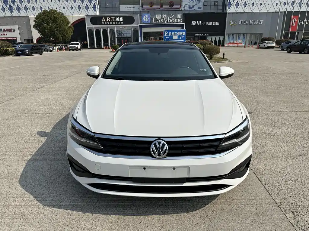 Volkswagen Lamando 2021 230TSI DSG