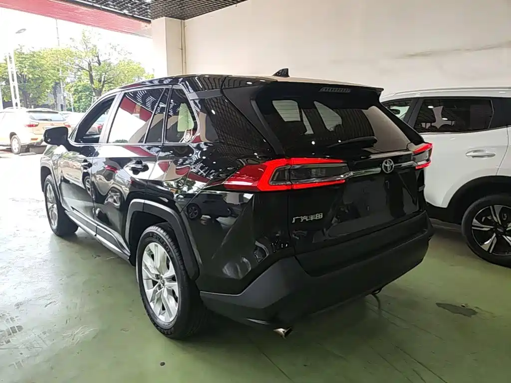Toyota Wildlander — миниатюра 5