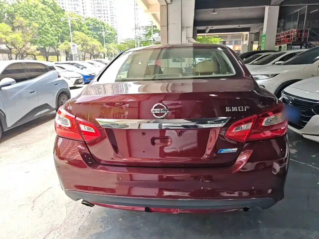 Nissan Teana — миниатюра 6