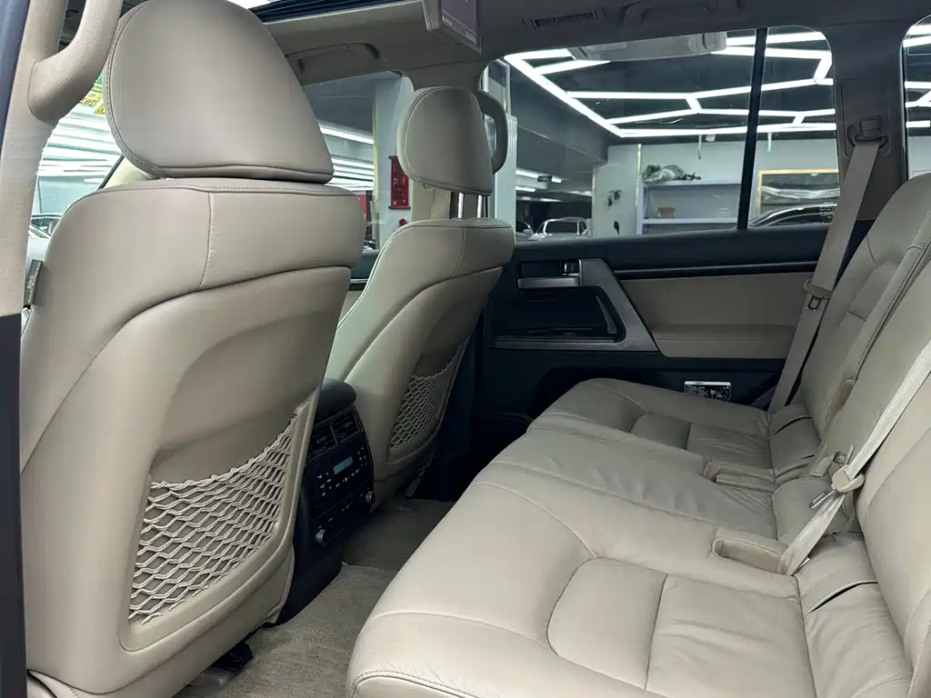 Toyota Land Cruiser — миниатюра 5