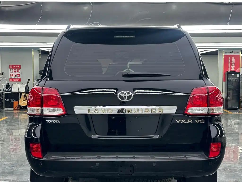 Toyota Land Cruiser — миниатюра 8