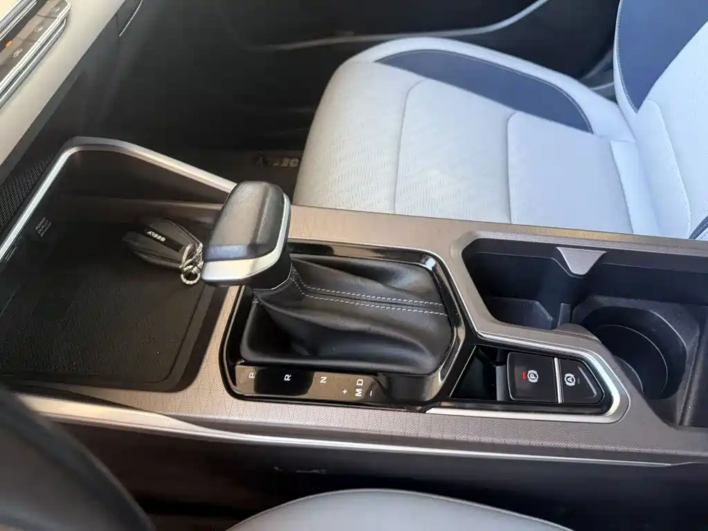 Geely Emgrand — миниатюра 6