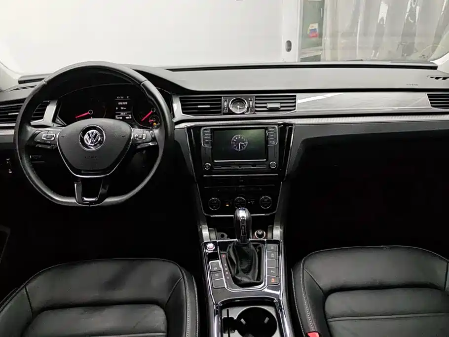 Volkswagen Passat — миниатюра 12
