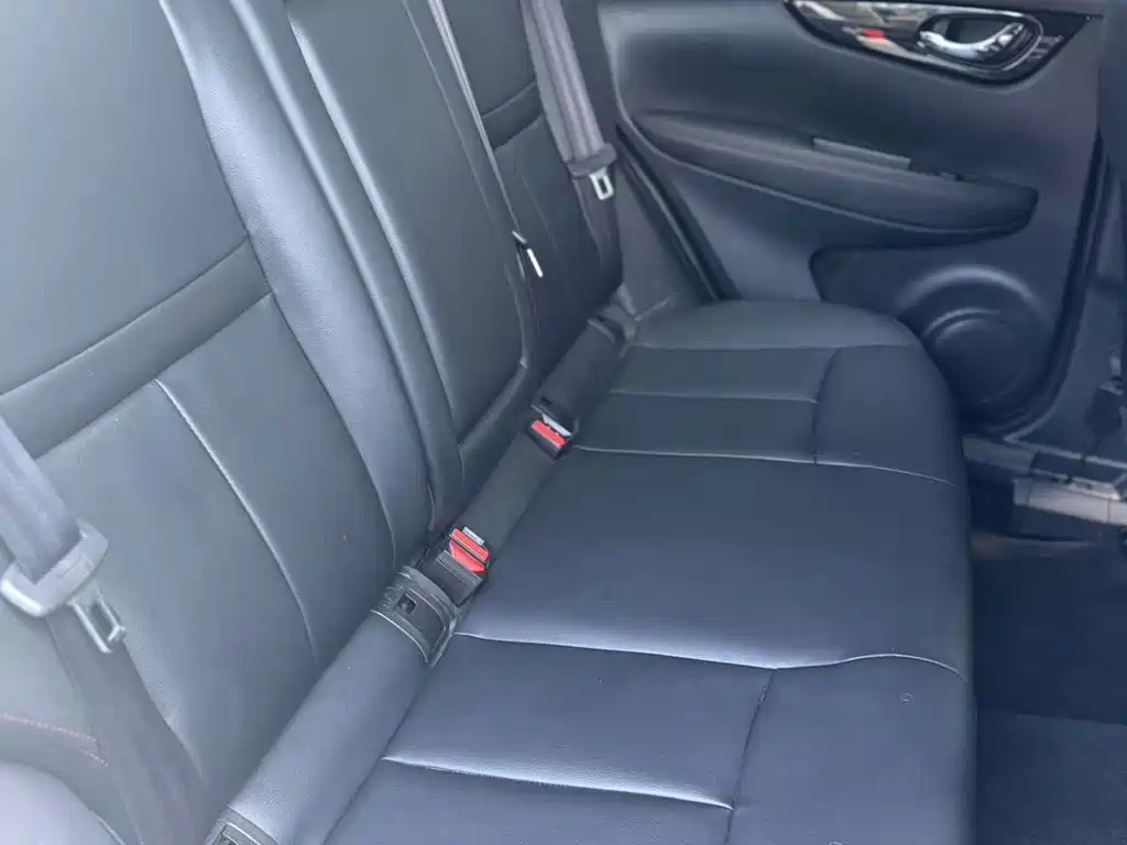 Nissan Qashqai — миниатюра 10