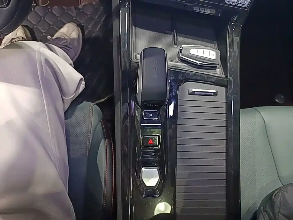 Geely Boyue — миниатюра 14