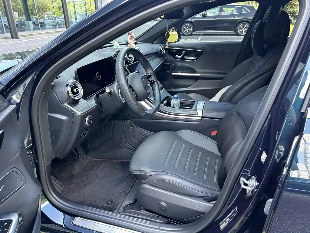 Mercedes-Benz C-Class — миниатюра 5