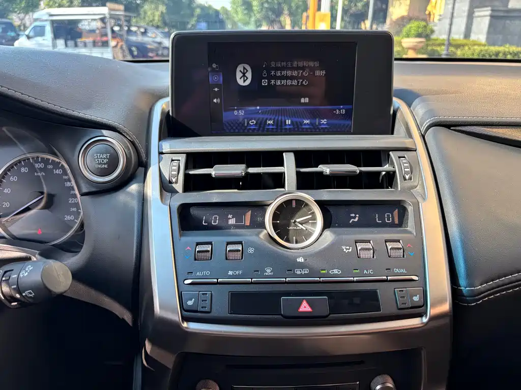 Lexus NX — миниатюра 10
