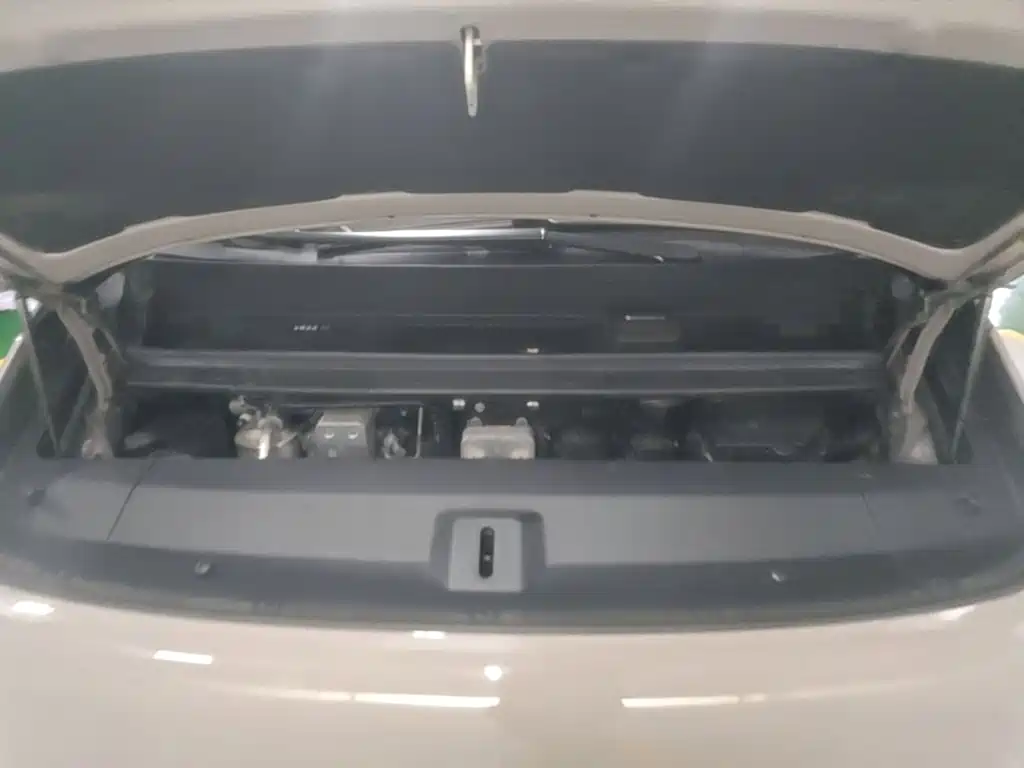 Li Auto Li MEGA — миниатюра 20