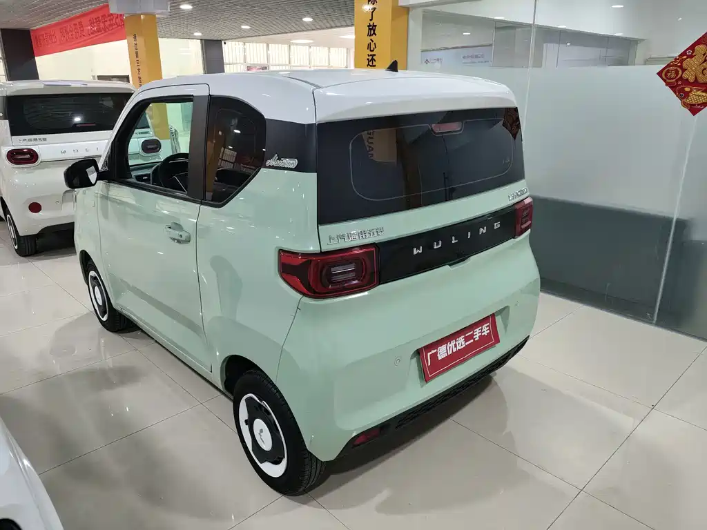 Wuling MINIEV — миниатюра 8